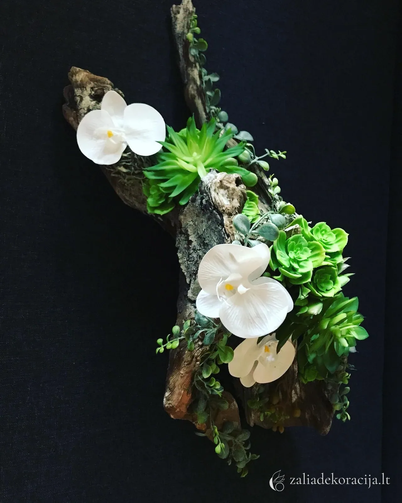 Medžio dekoras — aksesuarai ir detalės